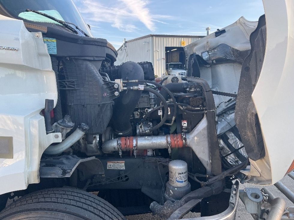 Day Cab Tractor-Heavy Duty Tractors-Freightliner-2020-T11642ST-Florence-SC-574,677\n\t\tmiles-$ 26,250 - Image 13