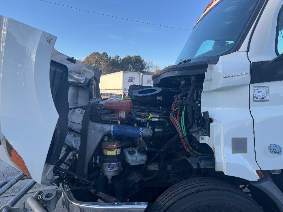 Day Cab Tractor-Heavy Duty Tractors-Freightliner-2020-T11642ST-Florence-SC-574,677\n\t\tmiles-$ 26,250 - Image 14