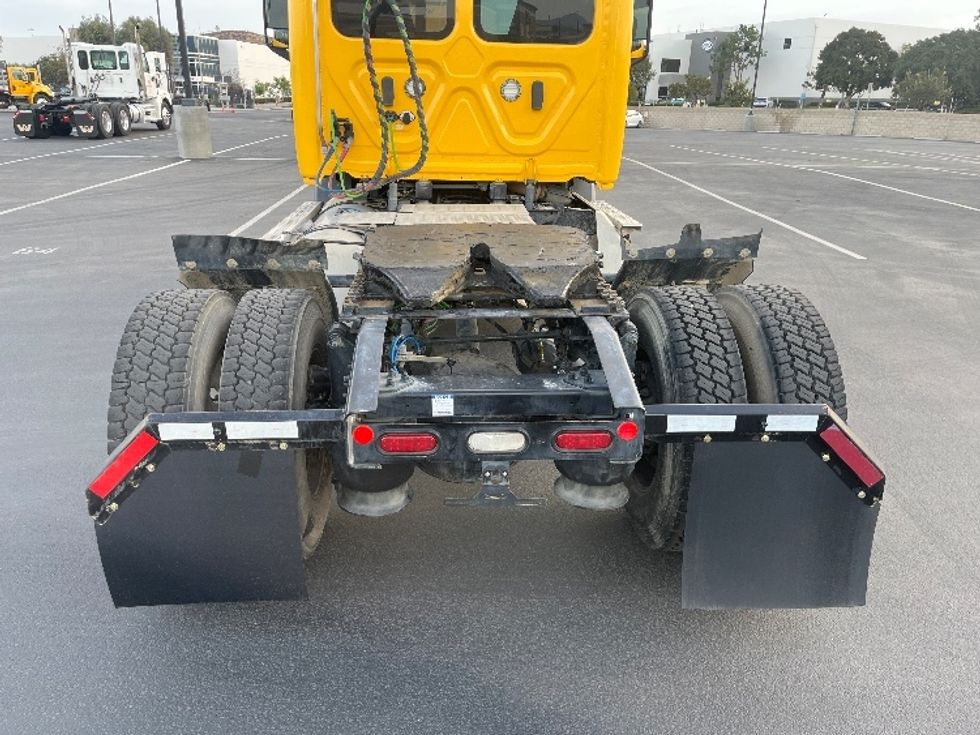 Day Cab Tractor-Heavy Duty Tractors-Freightliner-2020-T11642ST-Fontana-CA-413,023\n\t\tmiles-$ 36,500 - Image 6