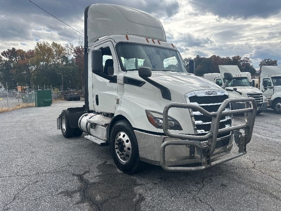 Day Cab Tractor-Heavy Duty Tractors-Freightliner-2020-T11642ST-Forest Park-GA-463,663\n\t\tmiles-$ 36,000 - Image 1