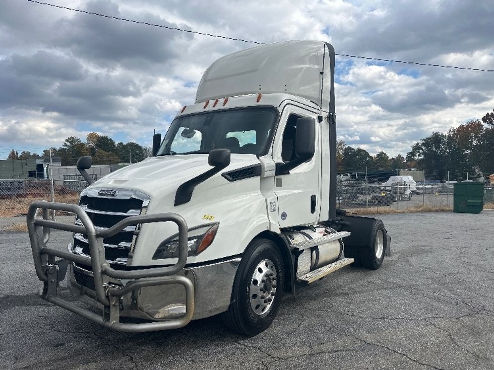 Day Cab Tractor-Heavy Duty Tractors-Freightliner-2020-T11642ST-Forest Park-GA-463,663\n\t\tmiles-$ 36,000 - Image 3
