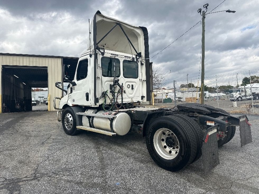Day Cab Tractor-Heavy Duty Tractors-Freightliner-2020-T11642ST-Forest Park-GA-463,663\n\t\tmiles-$ 36,000 - Image 5