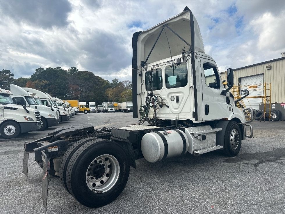 Day Cab Tractor-Heavy Duty Tractors-Freightliner-2020-T11642ST-Forest Park-GA-463,663\n\t\tmiles-$ 36,000 - Image 7