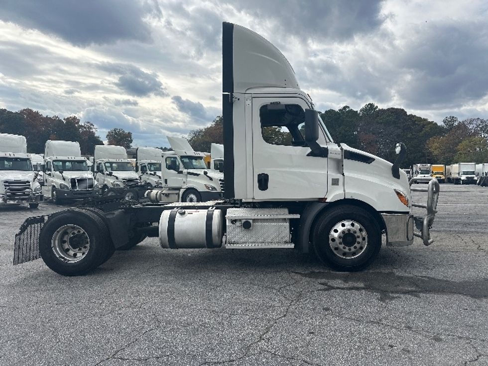 Day Cab Tractor-Heavy Duty Tractors-Freightliner-2020-T11642ST-Forest Park-GA-463,663\n\t\tmiles-$ 36,000 - Image 8