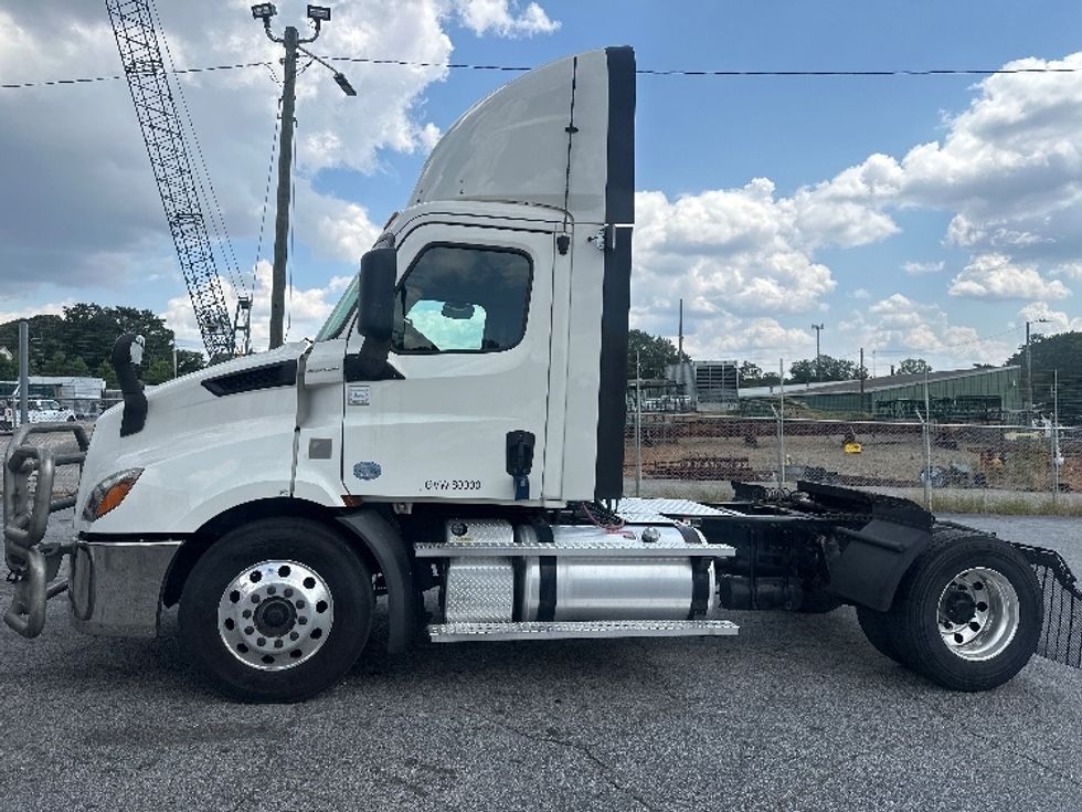 Day Cab Tractor-Heavy Duty Tractors-Freightliner-2020-T11642ST-Forest Park-GA-539,460\n\t\tmiles-$ 29,750 - Image 4