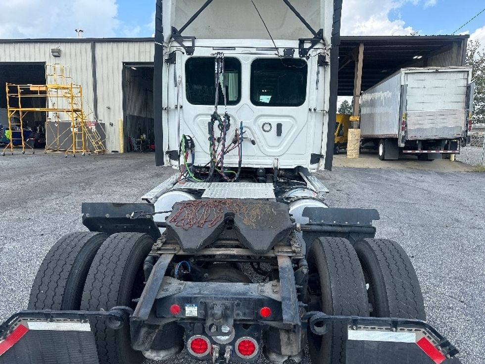 Day Cab Tractor-Heavy Duty Tractors-Freightliner-2020-T11642ST-Forest Park-GA-539,460\n\t\tmiles-$ 29,750 - Image 6