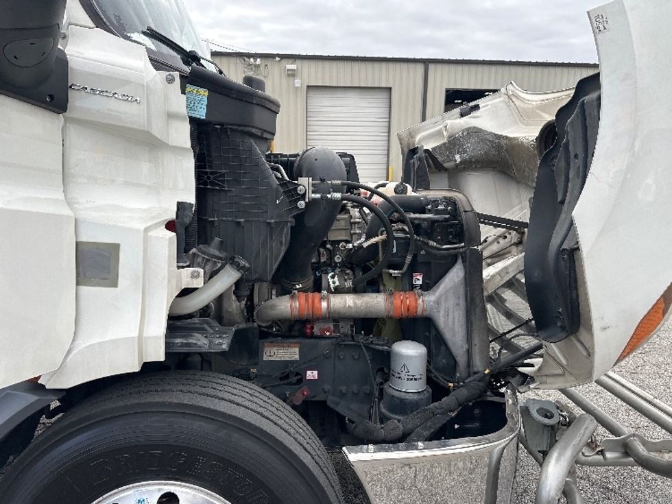 Day Cab Tractor-Heavy Duty Tractors-Freightliner-2020-T11642ST-Forest Park-GA-635,355\n\t\tmiles-$ 21,750 - Image 15