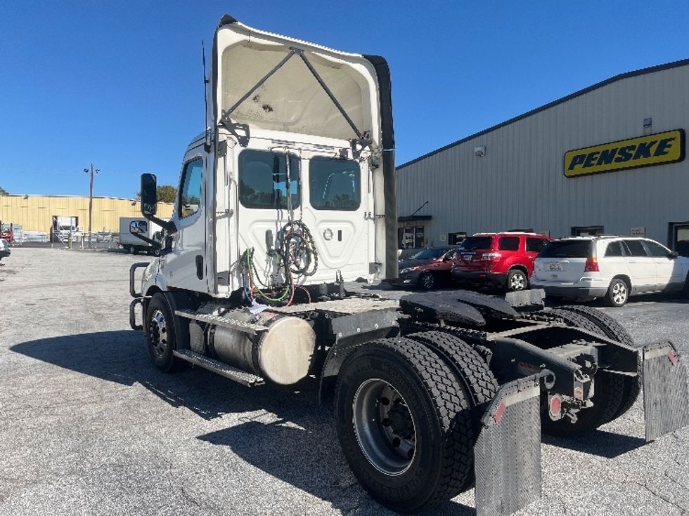 Day Cab Tractor-Heavy Duty Tractors-Freightliner-2020-T11642ST-Forest Park-GA-671,596\n\t\tmiles-$ 24,000 - Image 5