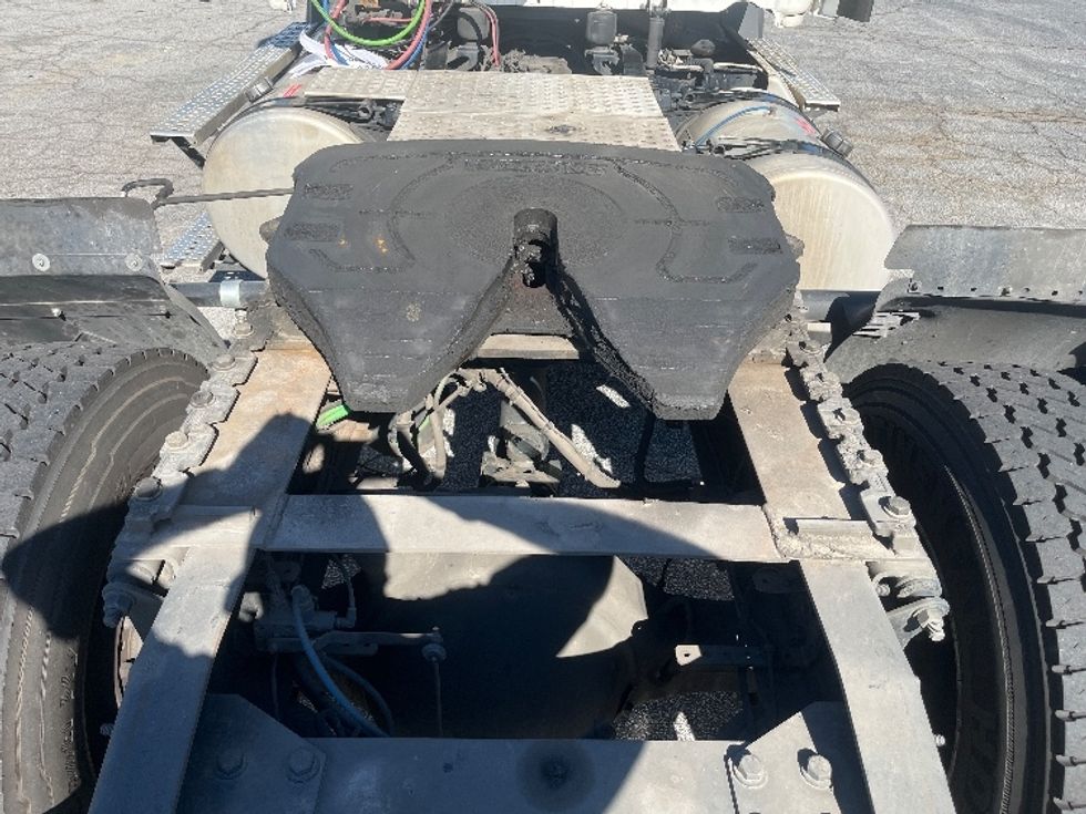 Day Cab Tractor-Heavy Duty Tractors-Freightliner-2020-T11642ST-Forest Park-GA-671,596\n\t\tmiles-$ 24,000 - Image 6