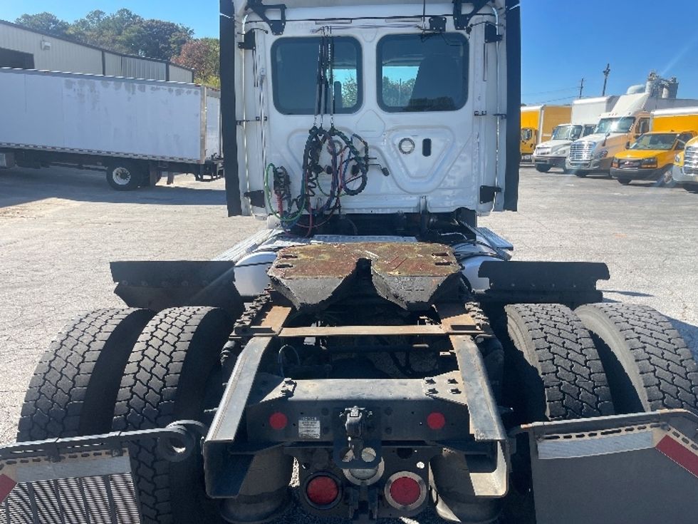 Day Cab Tractor-Heavy Duty Tractors-Freightliner-2020-T11642ST-Forest Park-GA-687,747\n\t\tmiles-$ 24,000 - Image 6