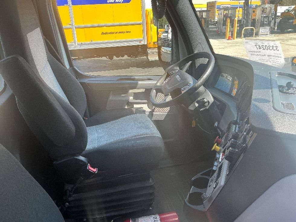 Day Cab Tractor-Heavy Duty Tractors-Freightliner-2020-T11642ST-Forest Park-GA-691,788\n\t\tmiles-$ 20,750 - Image 14