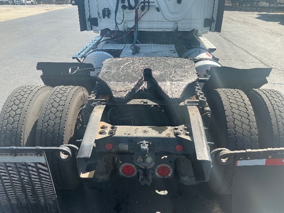 Day Cab Tractor-Heavy Duty Tractors-Freightliner-2020-T11642ST-Forest Park-GA-691,788\n\t\tmiles-$ 20,750 - Image 6