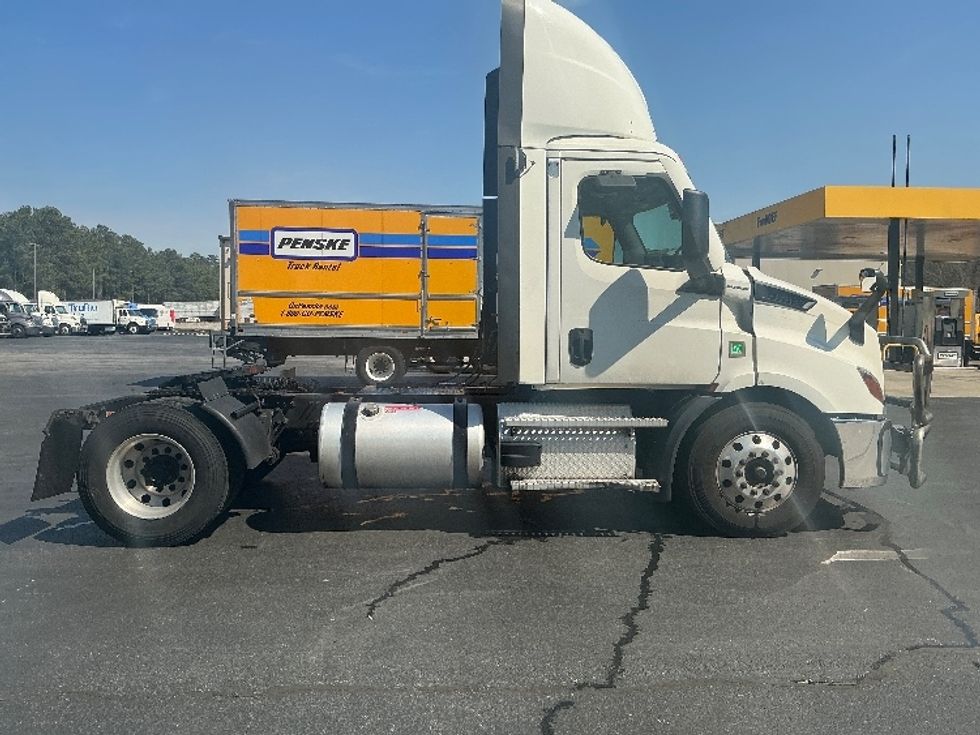 Day Cab Tractor-Heavy Duty Tractors-Freightliner-2020-T11642ST-Forest Park-GA-691,788\n\t\tmiles-$ 20,750 - Image 8