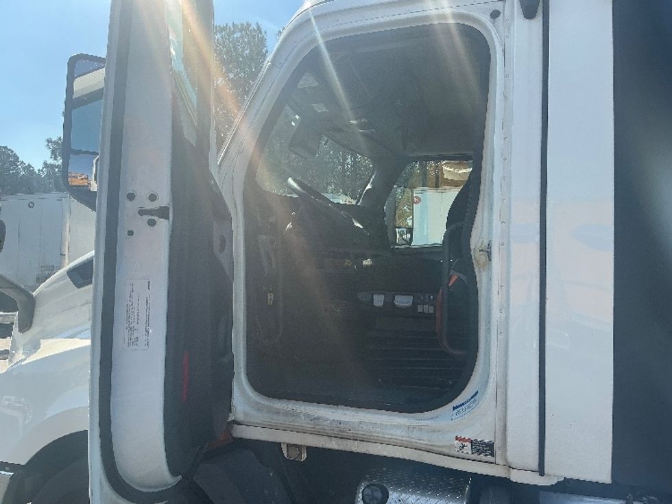 Day Cab Tractor-Heavy Duty Tractors-Freightliner-2020-T11642ST-Forest Park-GA-691,788\n\t\tmiles-$ 20,750 - Image 9