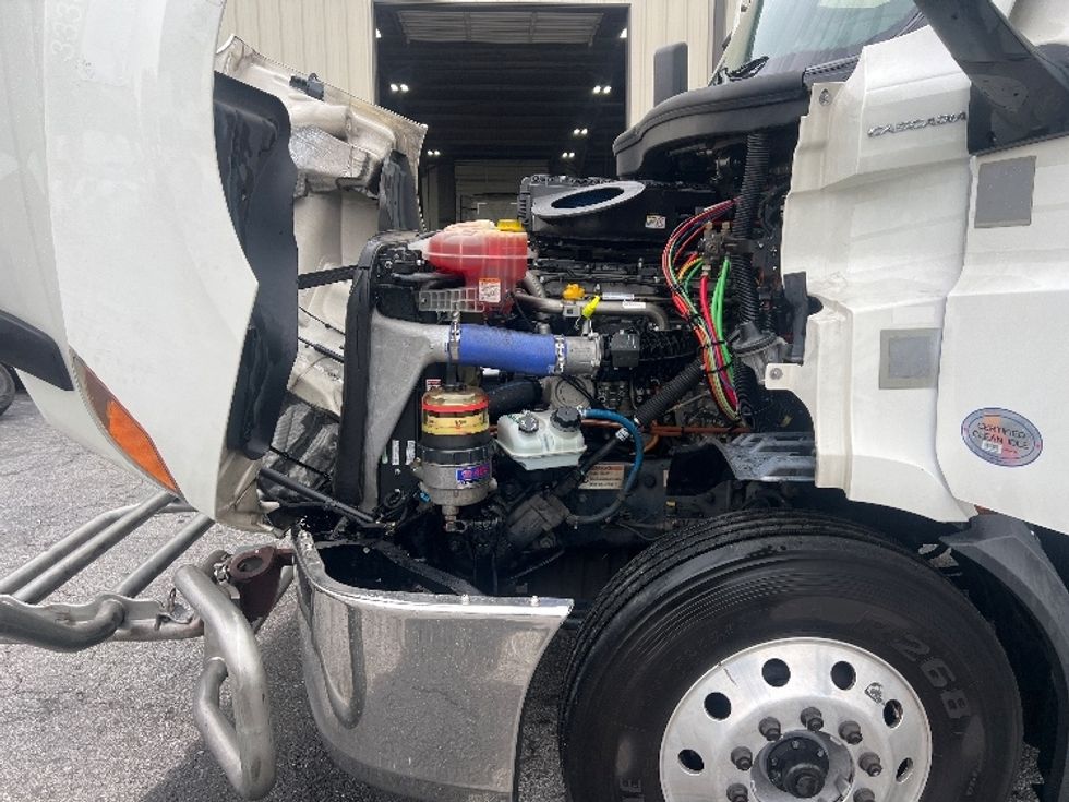 Day Cab Tractor-Heavy Duty Tractors-Freightliner-2020-T11642ST-Forest Park-GA-704,579\n\t\tmiles-$ 21,750 - Image 16