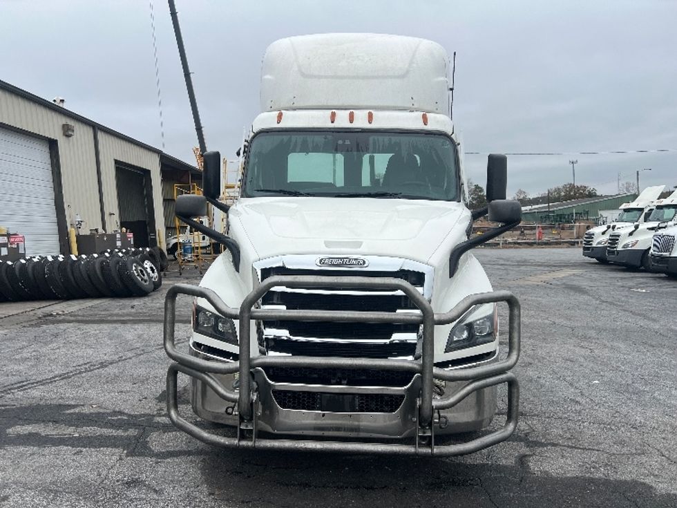 Day Cab Tractor-Heavy Duty Tractors-Freightliner-2020-T11642ST-Forest Park-GA-704,579\n\t\tmiles-$ 21,750 - Image 2