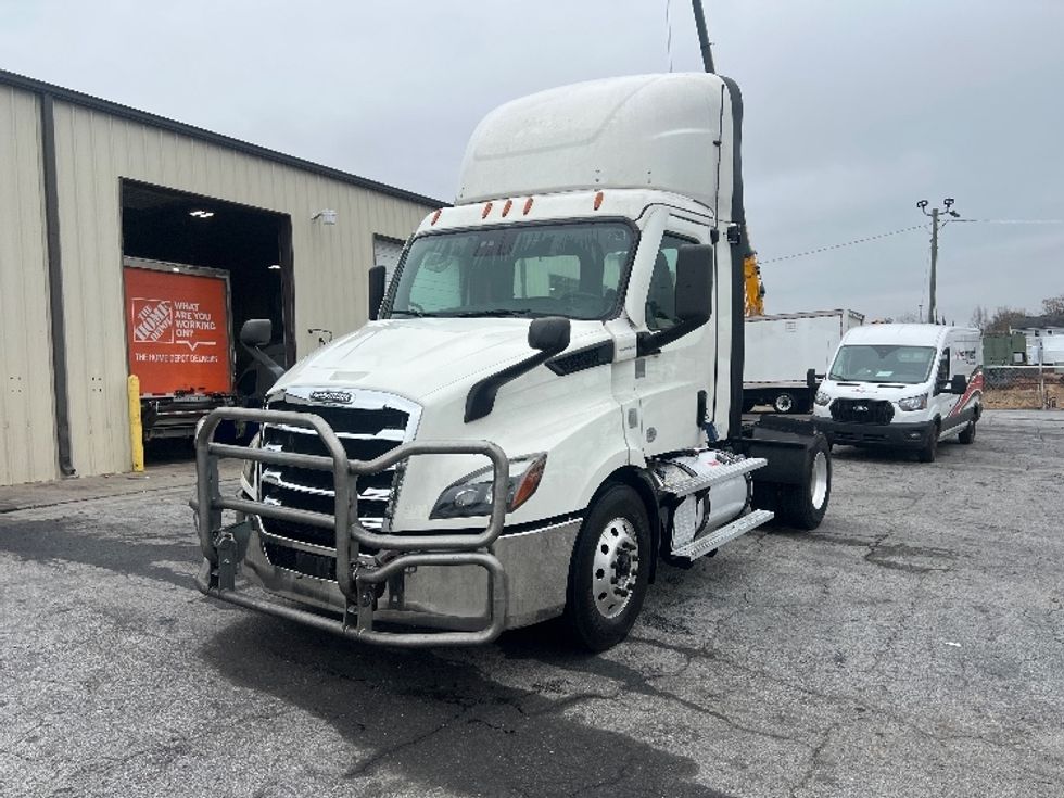Day Cab Tractor-Heavy Duty Tractors-Freightliner-2020-T11642ST-Forest Park-GA-704,579\n\t\tmiles-$ 21,750 - Image 3