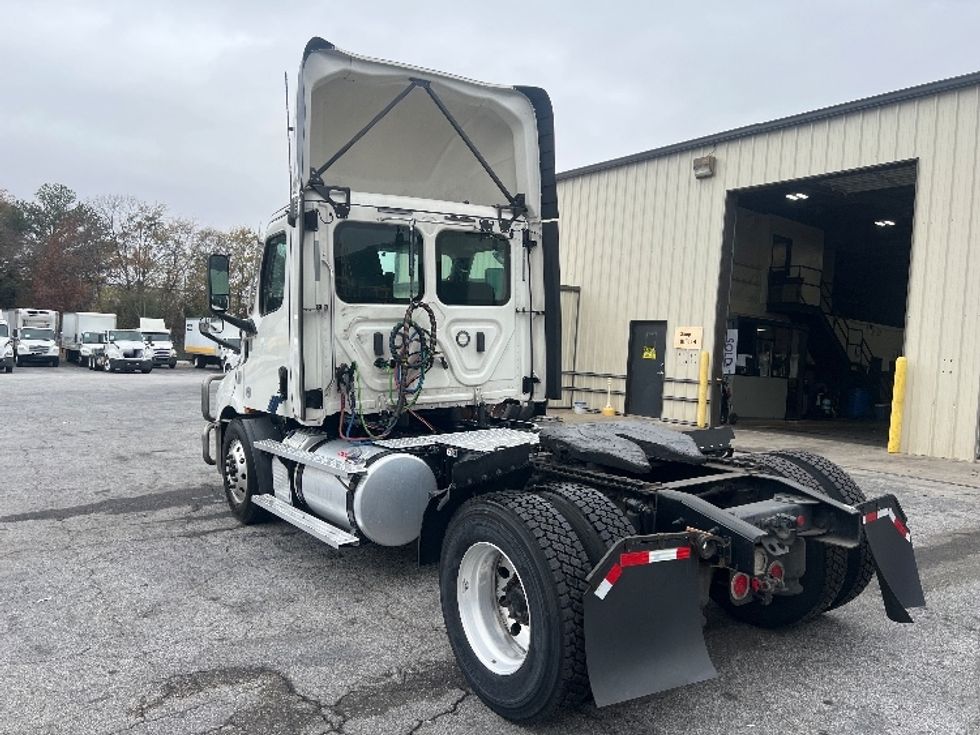 Day Cab Tractor-Heavy Duty Tractors-Freightliner-2020-T11642ST-Forest Park-GA-704,579\n\t\tmiles-$ 21,750 - Image 5