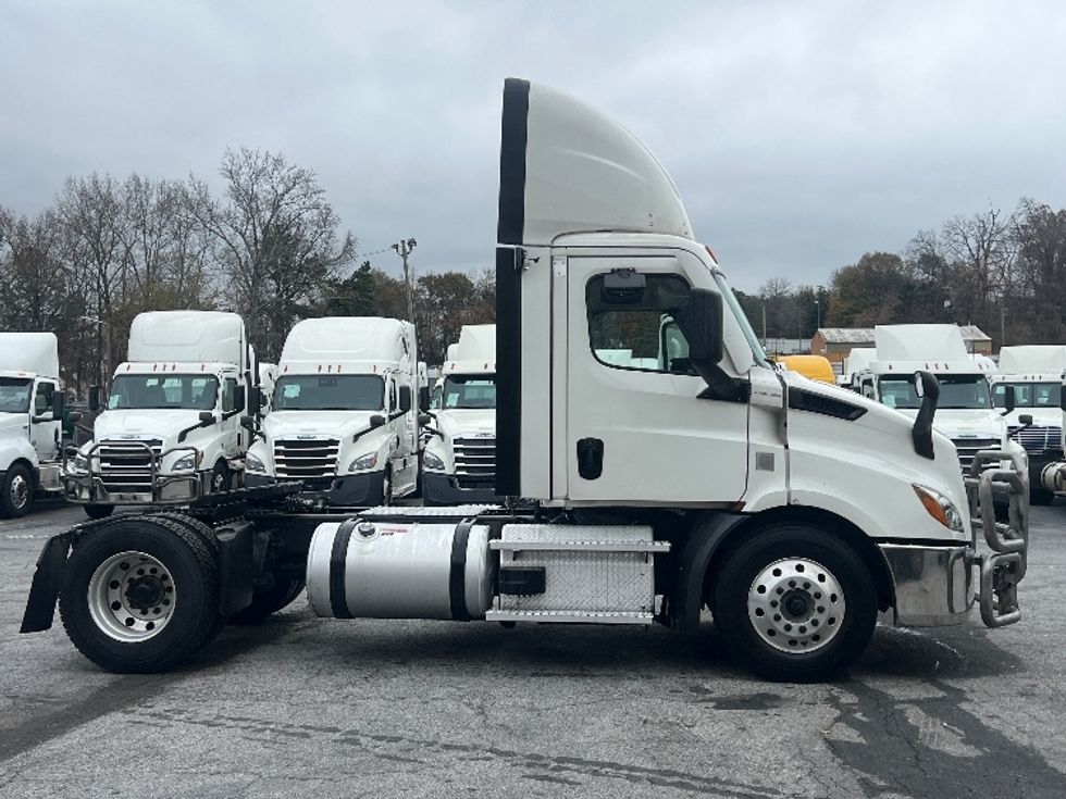 Day Cab Tractor-Heavy Duty Tractors-Freightliner-2020-T11642ST-Forest Park-GA-704,579\n\t\tmiles-$ 21,750 - Image 8