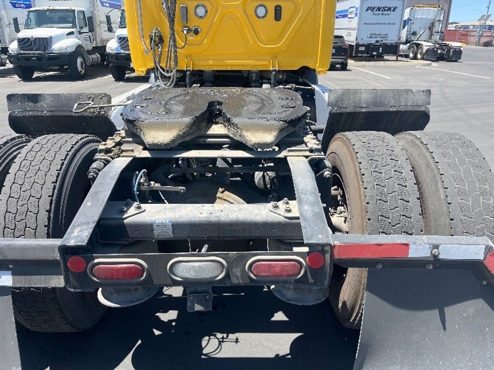 Day Cab Tractor-Heavy Duty Tractors-Freightliner-2020-T11642ST-Fresno-CA-557,676\n\t\tmiles-$ 23,500 - Image 6