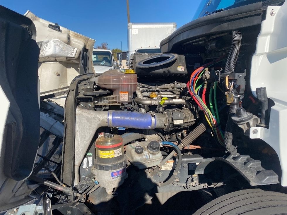 Day Cab Tractor-Heavy Duty Tractors-Freightliner-2020-T11642ST-Greensboro-NC-512,574\n\t\tmiles-$ 32,000 - Image 16