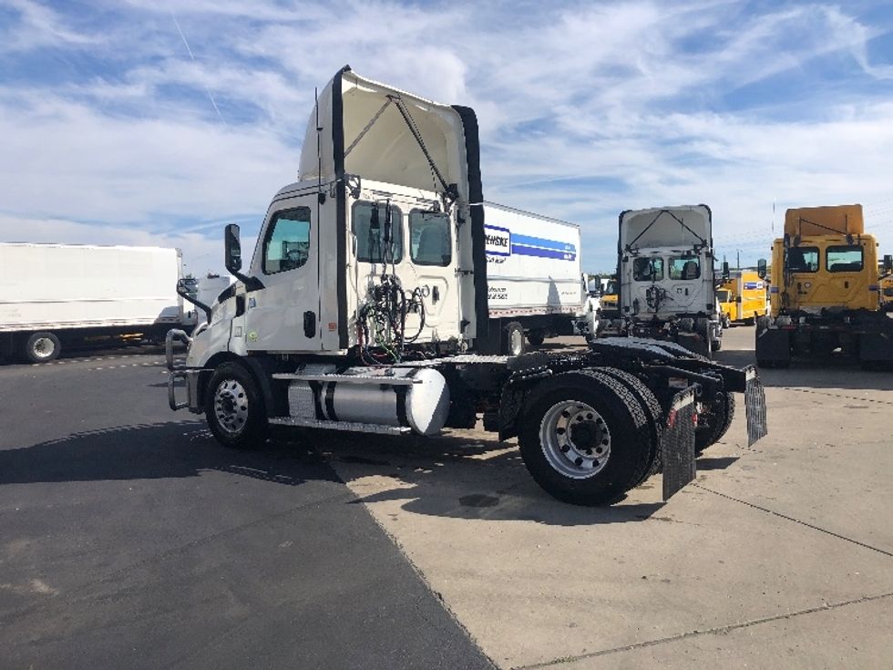 Day Cab Tractor-Heavy Duty Tractors-Freightliner-2020-T11642ST-Indianapolis-IN-338,124\n\t\tmiles-$ 38,000 - Image 5