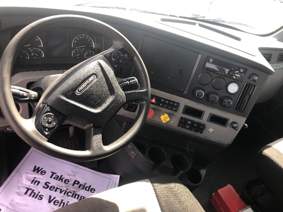 Day Cab Tractor-Heavy Duty Tractors-Freightliner-2020-T11642ST-Indianapolis-IN-468,500\n\t\tmiles-$ 31,000 - Image 11