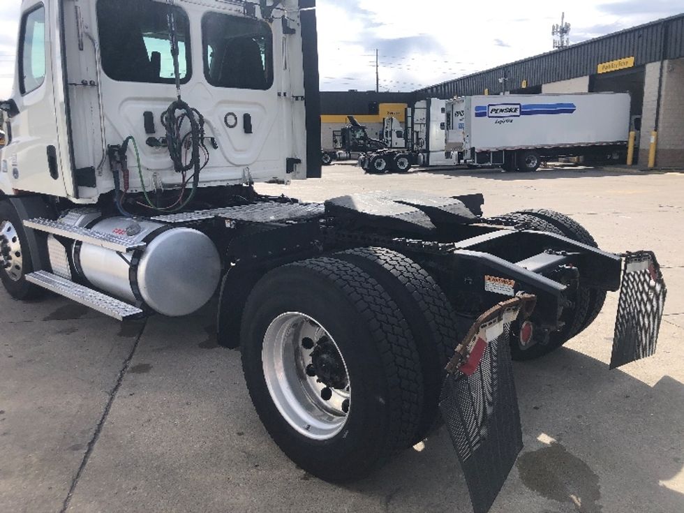 Day Cab Tractor-Heavy Duty Tractors-Freightliner-2020-T11642ST-Indianapolis-IN-468,500\n\t\tmiles-$ 31,000 - Image 19