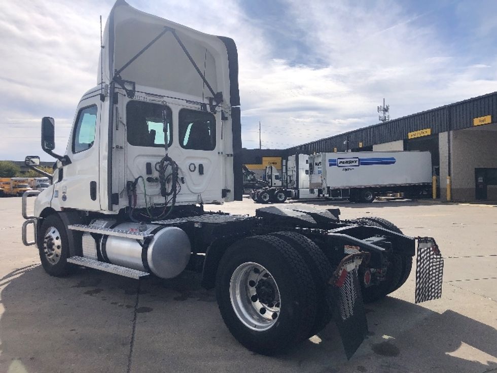 Day Cab Tractor-Heavy Duty Tractors-Freightliner-2020-T11642ST-Indianapolis-IN-468,500\n\t\tmiles-$ 31,000 - Image 5