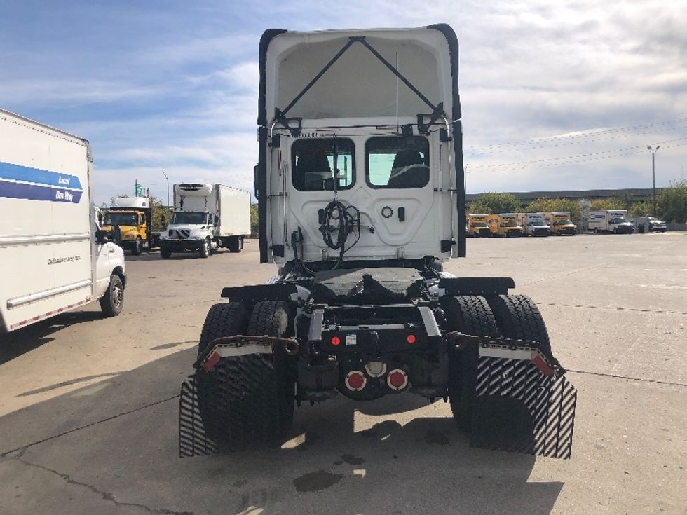 Day Cab Tractor-Heavy Duty Tractors-Freightliner-2020-T11642ST-Indianapolis-IN-468,500\n\t\tmiles-$ 31,000 - Image 6