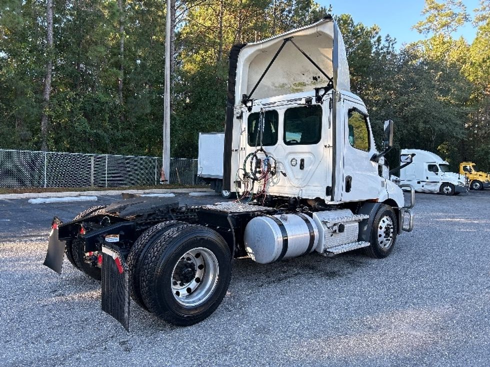 Day Cab Tractor-Heavy Duty Tractors-Freightliner-2020-T11642ST-Jacksonville-FL-584,231\n\t\tmiles-$ 26,250 - Image 7