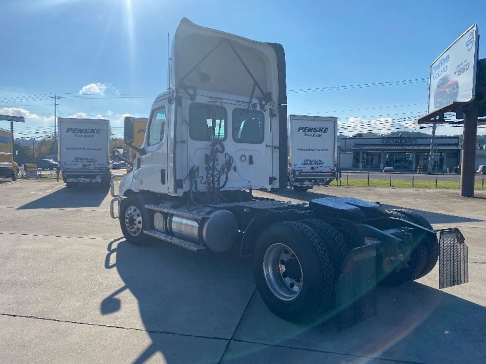 Day Cab Tractor-Heavy Duty Tractors-Freightliner-2020-T11642ST-Knoxville-TN-628,108\n\t\tmiles-$ 24,000 - Image 5