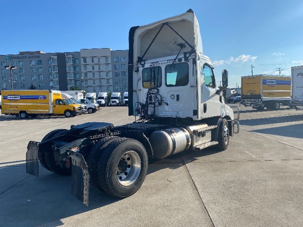 Day Cab Tractor-Heavy Duty Tractors-Freightliner-2020-T11642ST-Knoxville-TN-628,108\n\t\tmiles-$ 24,000 - Image 7