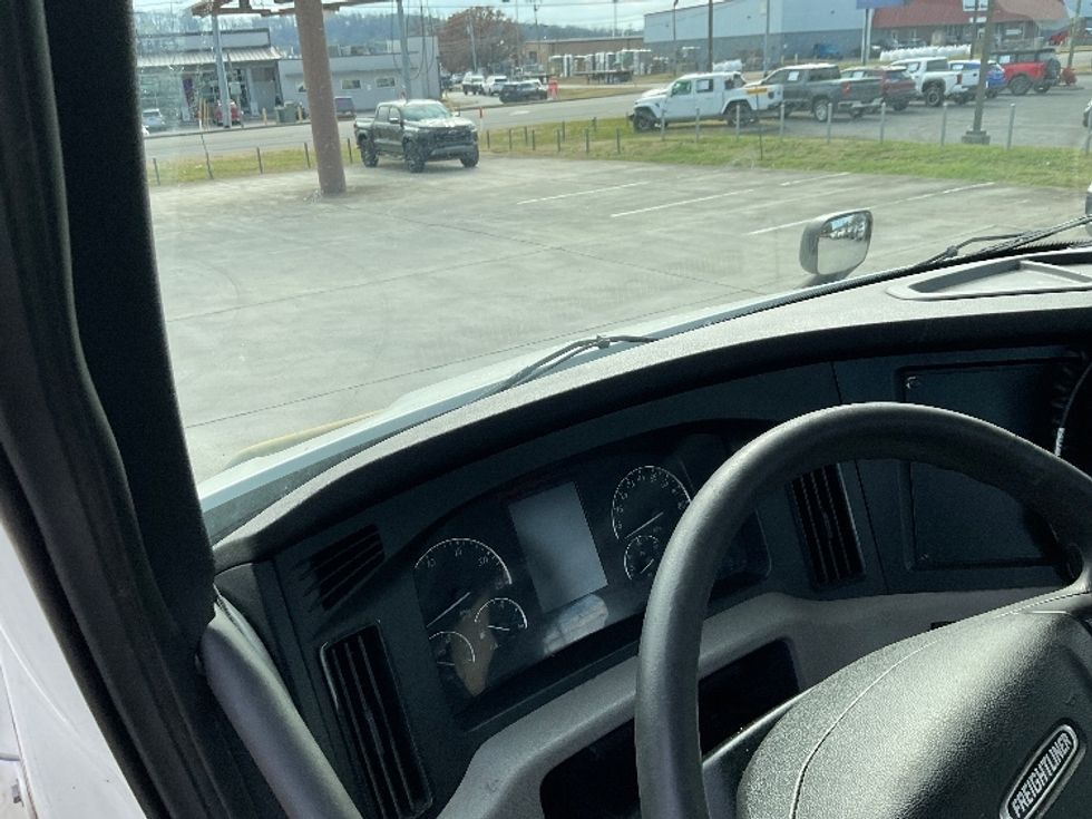 Day Cab Tractor-Heavy Duty Tractors-Freightliner-2020-T11642ST-Knoxville-TN-778,681\n\t\tmiles-$ 20,750 - Image 10