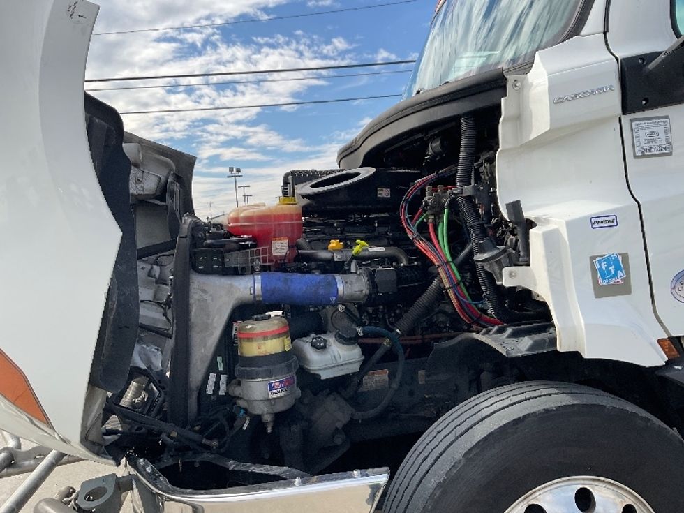 Day Cab Tractor-Heavy Duty Tractors-Freightliner-2020-T11642ST-Knoxville-TN-778,681\n\t\tmiles-$ 20,750 - Image 16