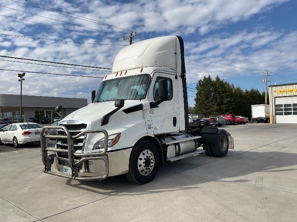 Day Cab Tractor-Heavy Duty Tractors-Freightliner-2020-T11642ST-Knoxville-TN-778,681\n\t\tmiles-$ 20,750 - Image 3