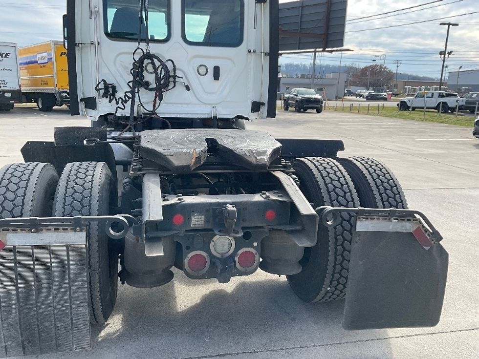 Day Cab Tractor-Heavy Duty Tractors-Freightliner-2020-T11642ST-Knoxville-TN-778,681\n\t\tmiles-$ 20,750 - Image 6