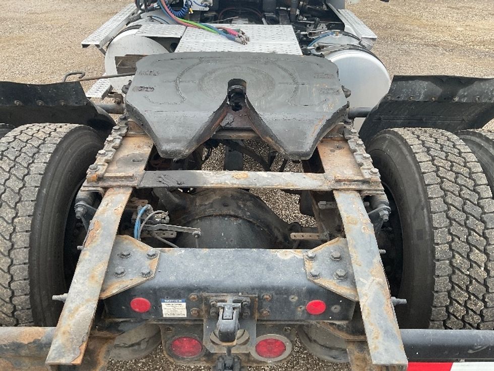 Day Cab Tractor-Heavy Duty Tractors-Freightliner-2020-T11642ST-La Porte-IN-172,746\n\t\tmiles-$ 47,250 - Image 6