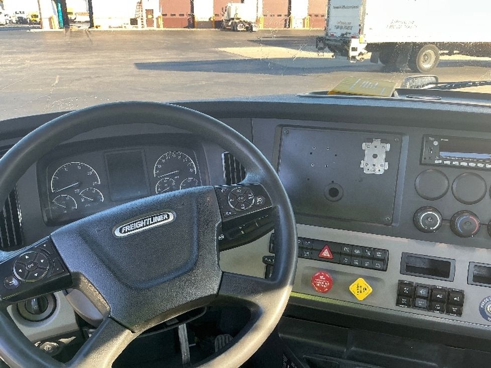 Day Cab Tractor-Heavy Duty Tractors-Freightliner-2020-T11642ST-Lithia Springs-GA-571,788\n\t\tmiles-$ 26,500 - Image 11
