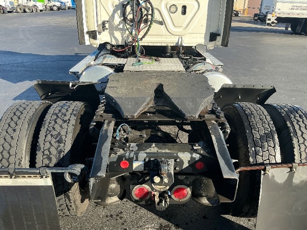 Day Cab Tractor-Heavy Duty Tractors-Freightliner-2020-T11642ST-Lithia Springs-GA-571,788\n\t\tmiles-$ 26,500 - Image 6