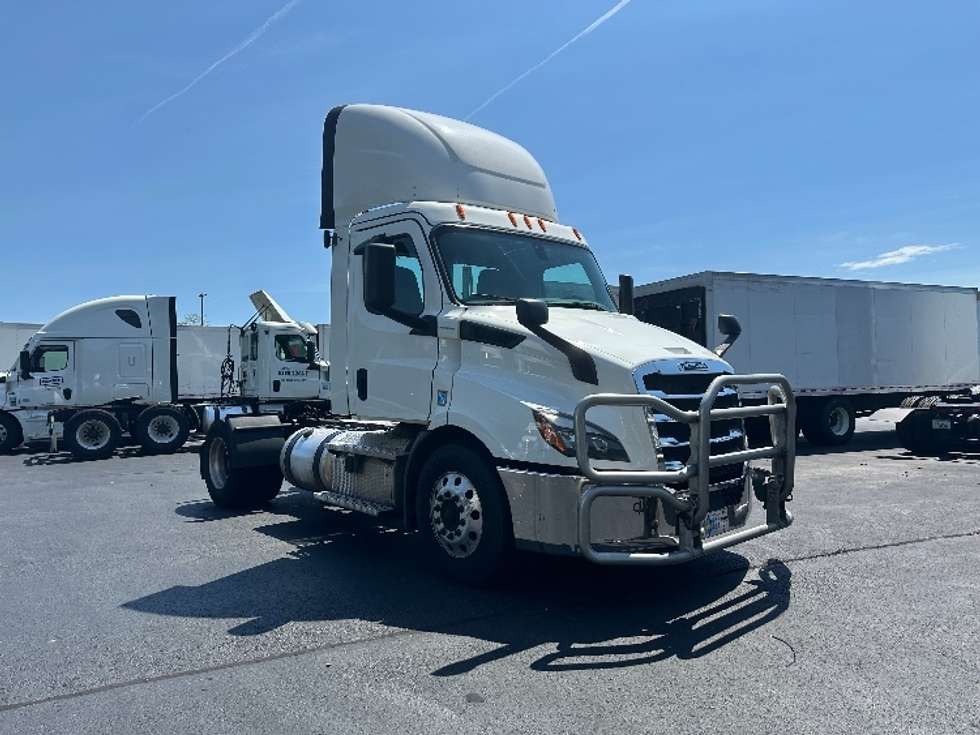 Day Cab Tractor-Heavy Duty Tractors-Freightliner-2020-T11642ST-Lithia Springs-GA-734,044
miles-$ 25,500