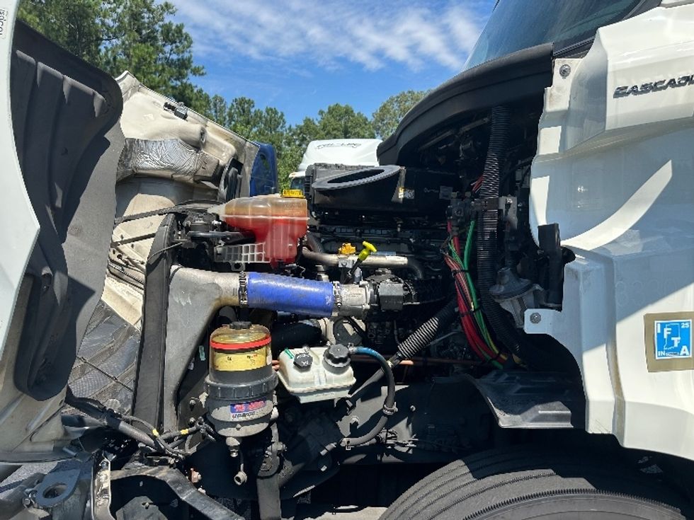 Day Cab Tractor-Heavy Duty Tractors-Freightliner-2020-T11642ST-Lithia Springs-GA-734,044\n\t\tmiles-$ 25,500 - Image 16