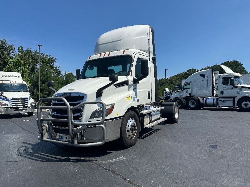 Day Cab Tractor-Heavy Duty Tractors-Freightliner-2020-T11642ST-Lithia Springs-GA-734,044\n\t\tmiles-$ 25,500 - Image 3