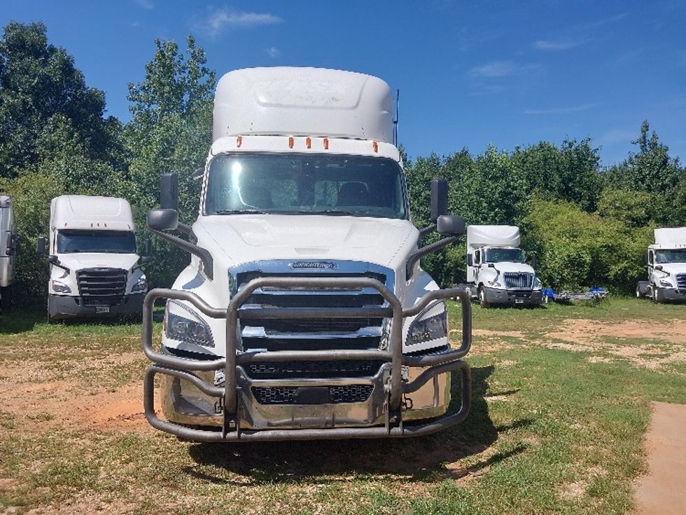 Day Cab Tractor-Heavy Duty Tractors-Freightliner-2020-T11642ST-Mcdonough-GA-729,446\n\t\tmiles-$ 25,500 - Image 2