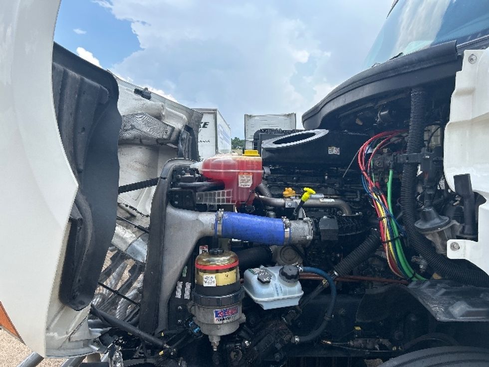 Day Cab Tractor-Heavy Duty Tractors-Freightliner-2020-T11642ST-Memphis-TN-567,818\n\t\tmiles-$ 30,500 - Image 16