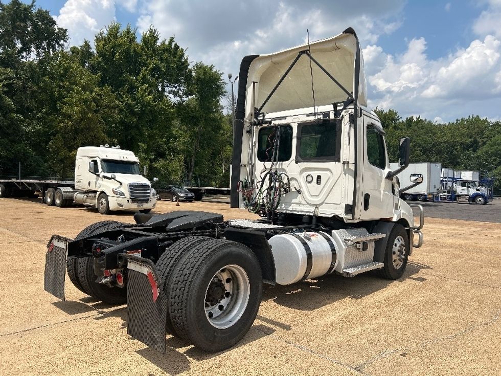 Day Cab Tractor-Heavy Duty Tractors-Freightliner-2020-T11642ST-Memphis-TN-567,818\n\t\tmiles-$ 30,500 - Image 7