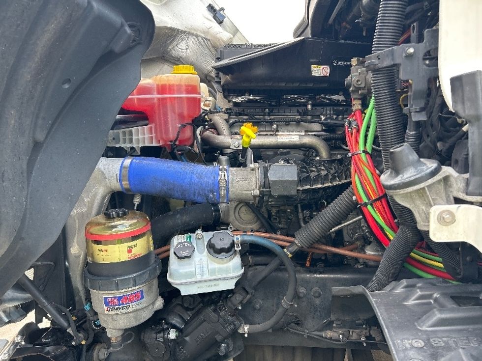 Day Cab Tractor-Heavy Duty Tractors-Freightliner-2020-T11642ST-Memphis-TN-570,946\n\t\tmiles-$ 30,250 - Image 16