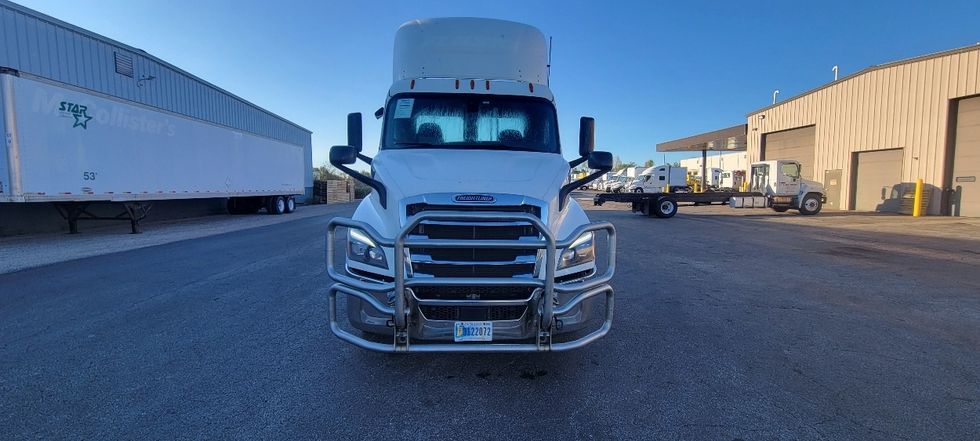 Day Cab Tractor-Heavy Duty Tractors-Freightliner-2020-T11642ST-Middlefield-OH-436,938\n\t\tmiles-$ 50,000 - Image 2