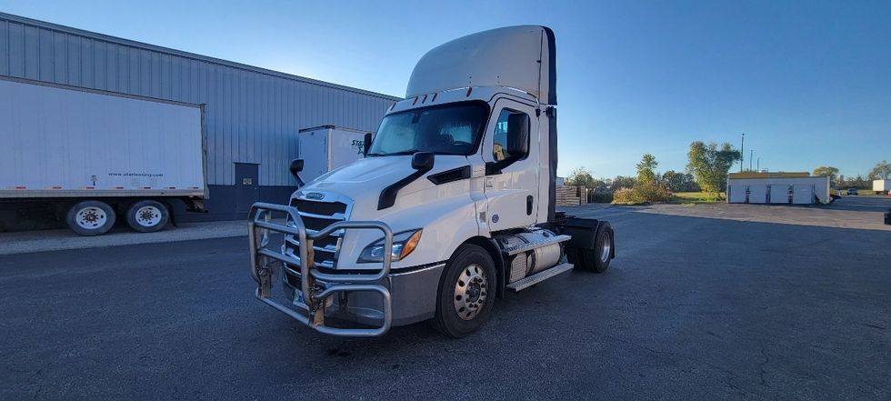 Day Cab Tractor-Heavy Duty Tractors-Freightliner-2020-T11642ST-Middlefield-OH-436,938\n\t\tmiles-$ 50,000 - Image 3