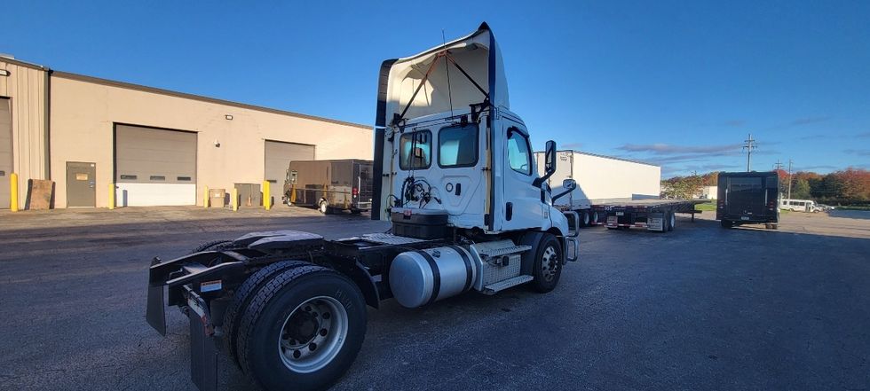 Day Cab Tractor-Heavy Duty Tractors-Freightliner-2020-T11642ST-Middlefield-OH-436,938\n\t\tmiles-$ 50,000 - Image 7